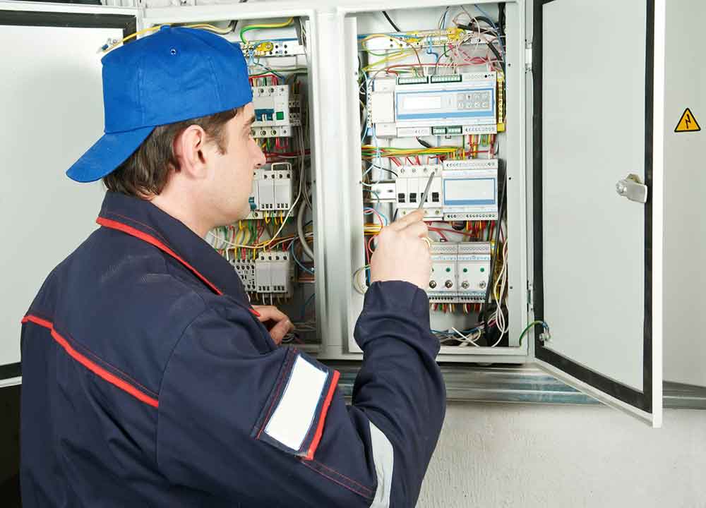 Electricians40_A_62